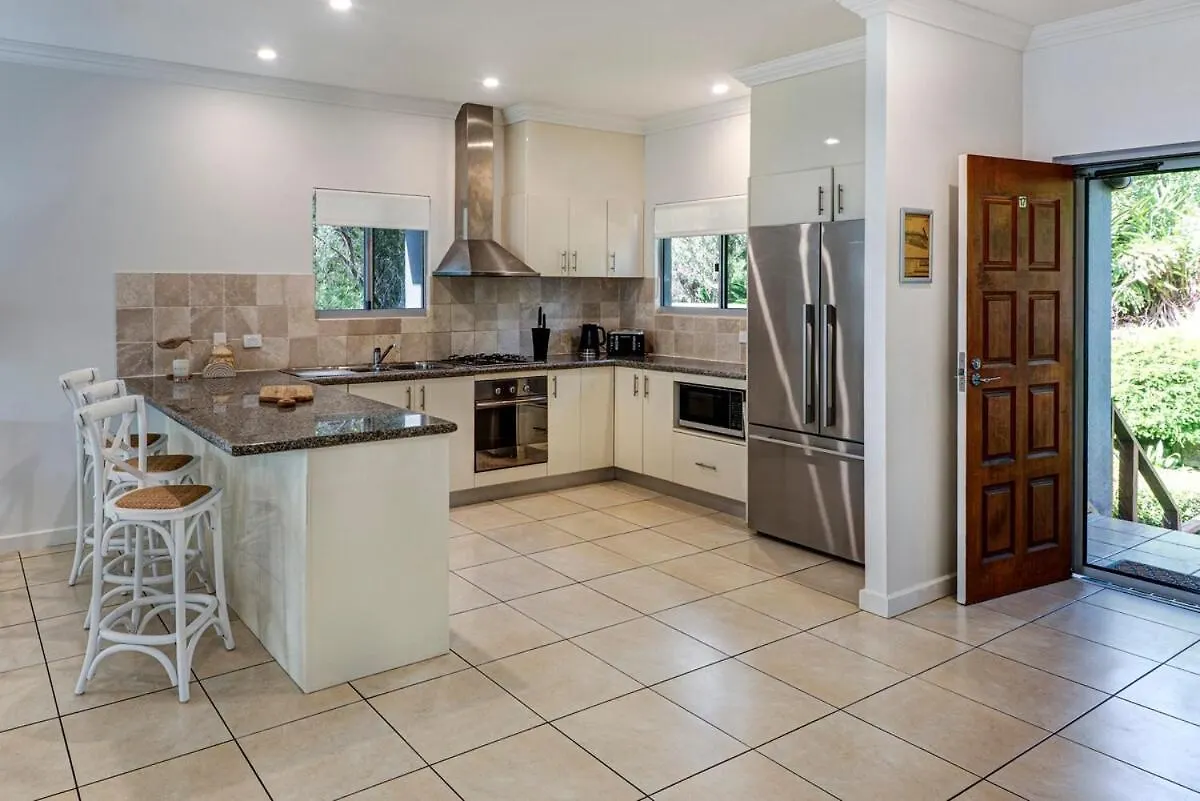 Blue Water Views 17 - Free Buggy Included! Apartment Hamilton Island