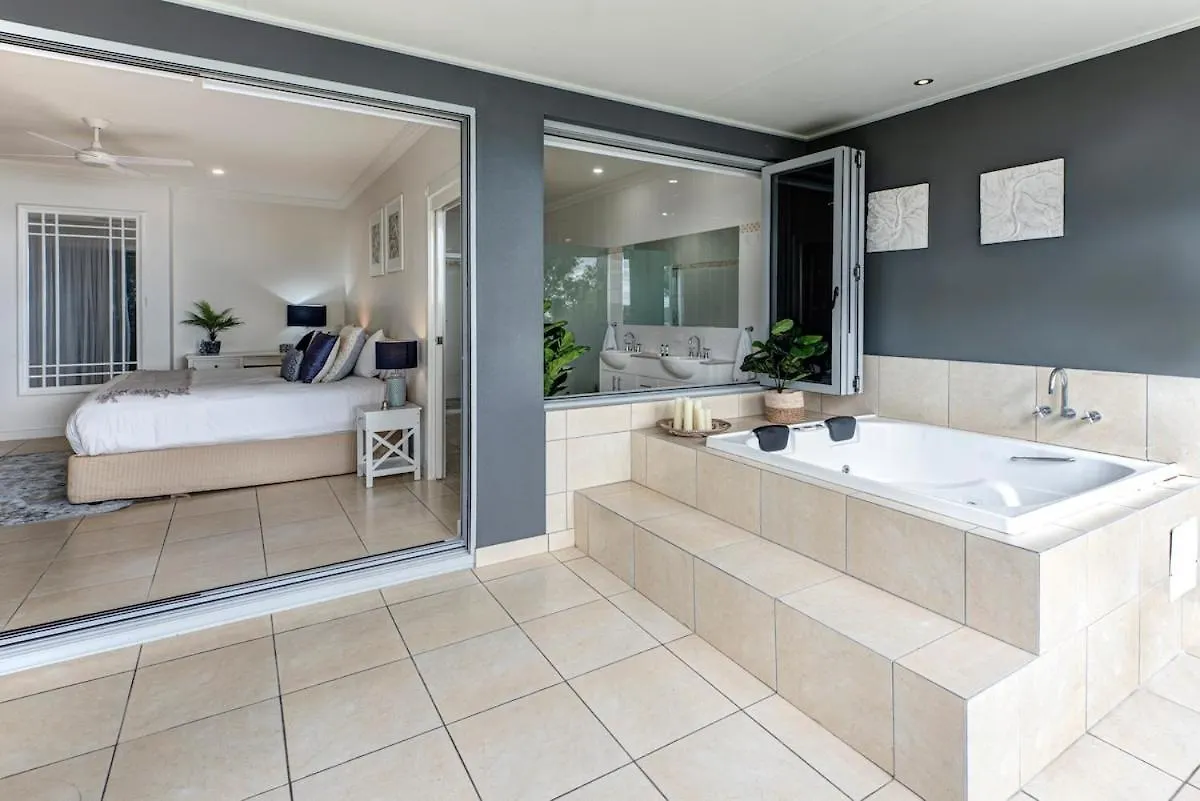 Blue Water Views 17 - Free Buggy Included! Apartment Hamilton Island Australia