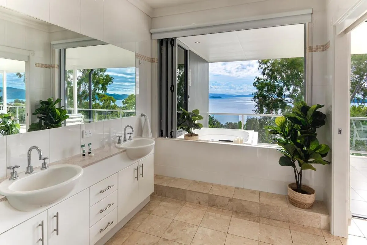 Blue Water Views 17 - Free Buggy Included! Apartment Hamilton Island 0*,
