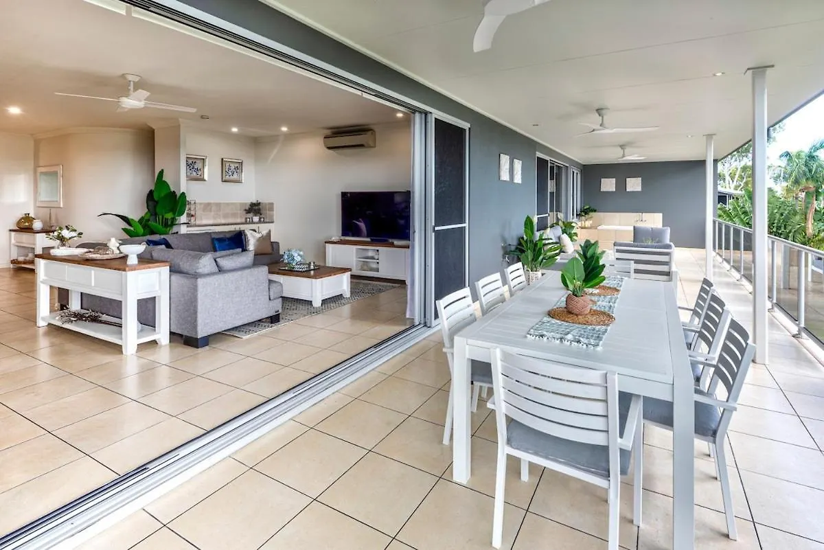 Blue Water Views 17 - Free Buggy Included! Apartment Hamilton Island