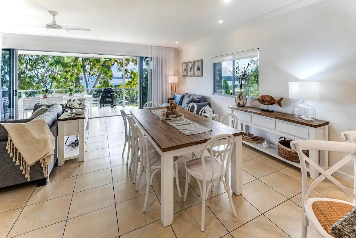 Blue Water Views 17 - Free Buggy Included! Apartment Hamilton Island